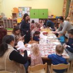 Megnéztük a 4.b osztályosok vásári megnyitó műsorát.